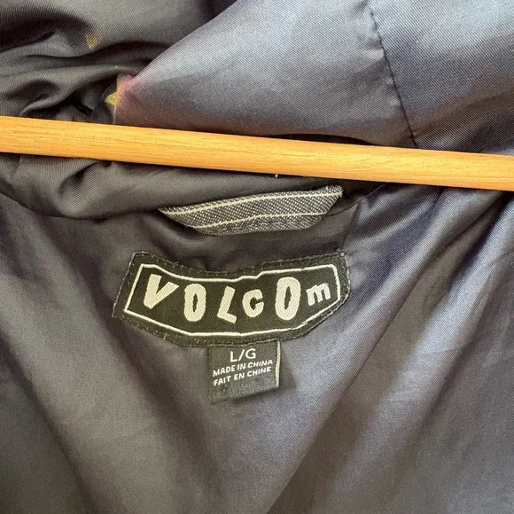 Volcom Dark Gray Jacket - Picture 2 of 8